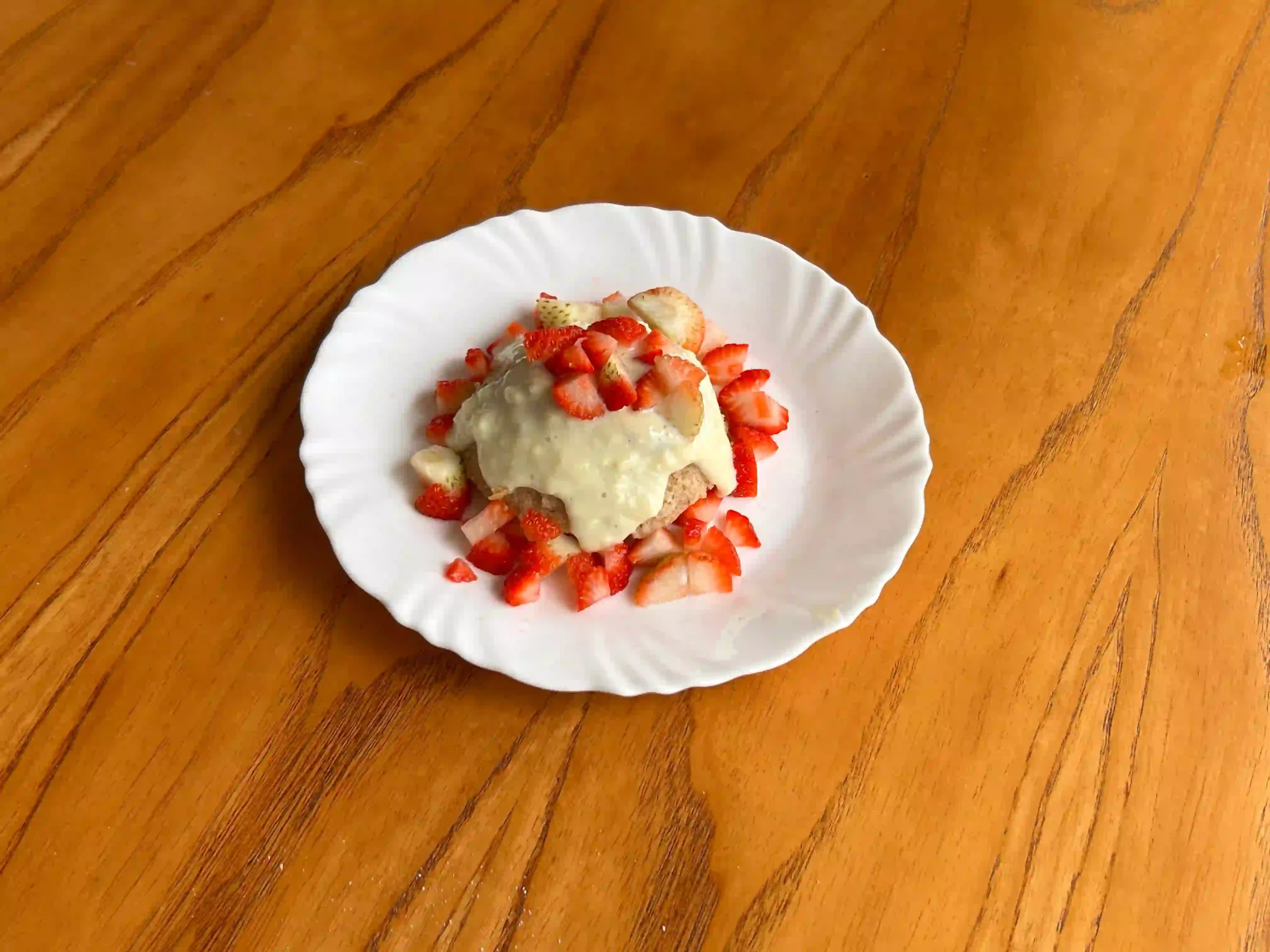 Receita nutritiva de Bolinho de leite em pó com morango